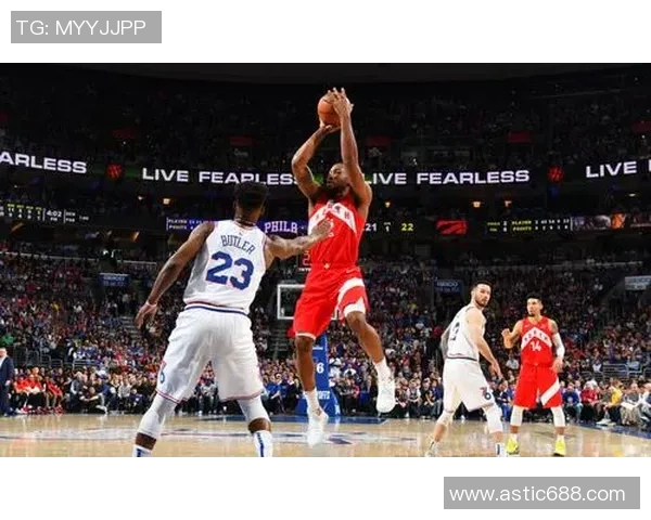 猛龙与76人激战正酣 赛季关键对决谁能占得先机
