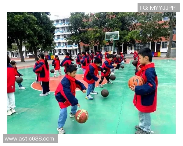 篮球的魅力与挑战：探索运动背后的技巧、团队合作与个人成长